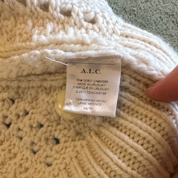 A.L.C. Cream Chunky Cable Knit 100% Merino Wool Cardigan Size XS - Picture 7 of 10